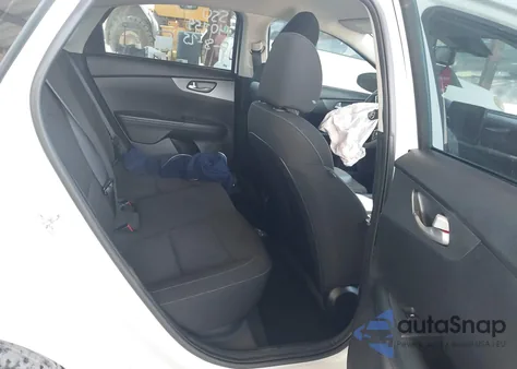 2020 Kia Forte Lxs z USA, uszkodzony, nr VIN 3KPF24AD8LE186587